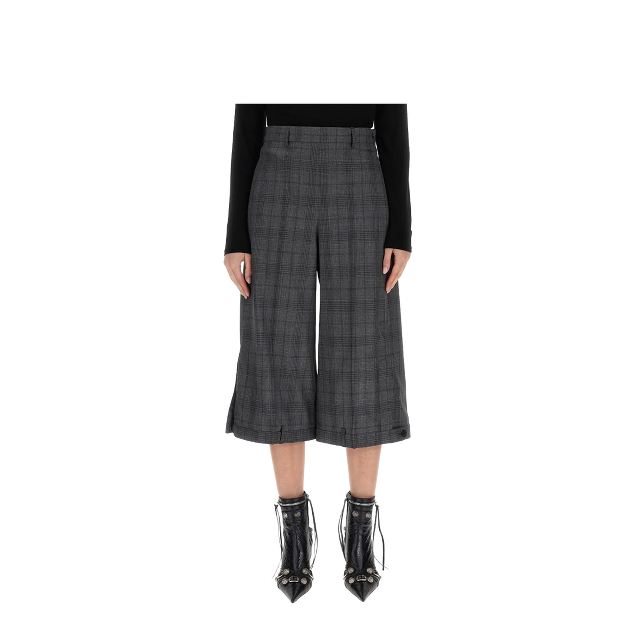DECONSTRUCTED SHORTS